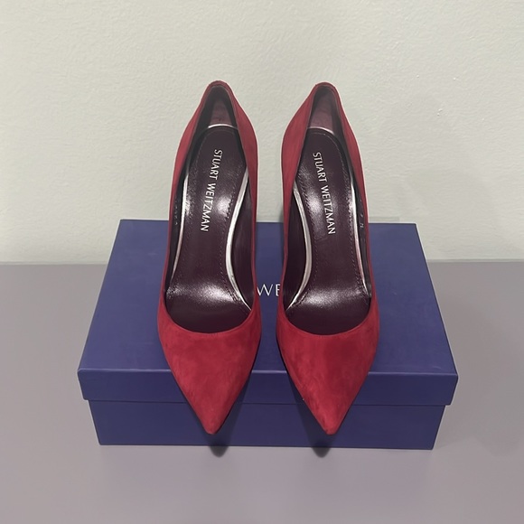 Stuart Weitzman Curvia Pointed-Toe Pumps - Picture 2 of 5